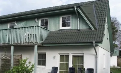 Südbalkon mit Sitzgelegenheiten