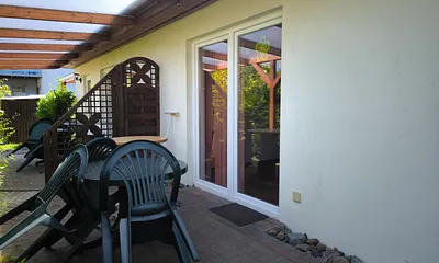 Terrasse mit Überdachung 