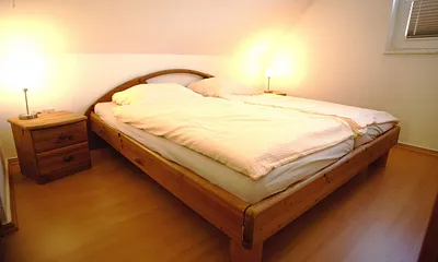 Schlafzimmer 1
