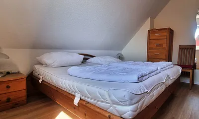 Schlafzimmer 1