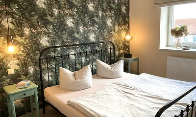 ... 180cm breitem Doppelbett ...