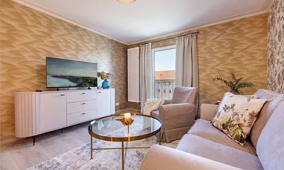 Ein Flat-TV mit Fernseh- und Radioempfang ist vorhanden.