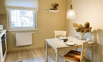 Der komfortable Eßplatz in der separaten Küche.