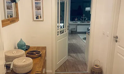 2. Flur zu allen Räumen