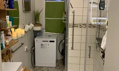 Bad ,Dusche,und Geschirrspülmaschine