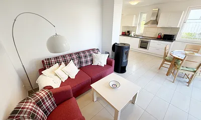 Haus Möwe Wohnung 01 - Couch und TV Bereich