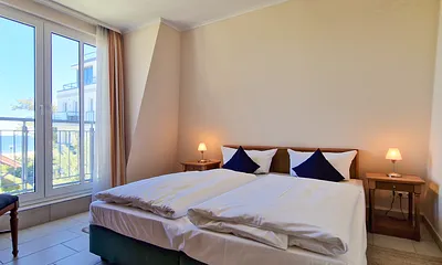 Schlafzimmer 1