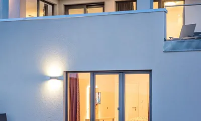 Blick von der Grillecke auf die Villa