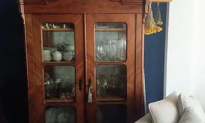 Geschirrschrank