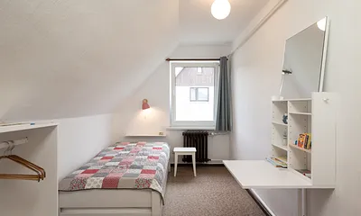 Schlafzimmer mit Stapelbett
