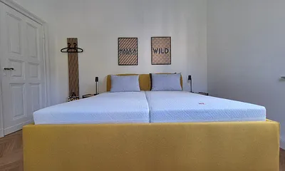 Schlafzimmer 1