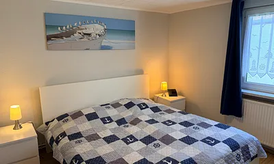 Schlafzimmer 1 mit Doppelbett