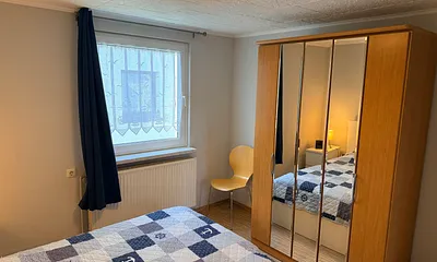 Schlafzimmer 1 mit Doppelbett