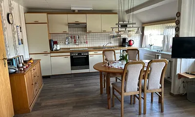Esszimmer mit Küche