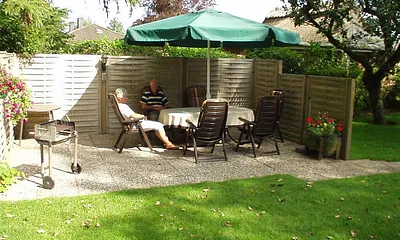 eine von drei Terrassen auf unserem Grundstück