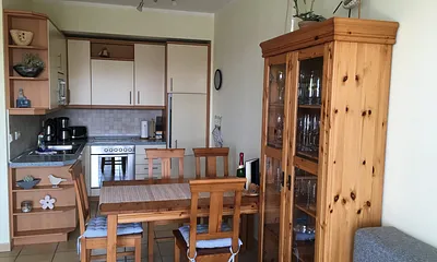 Die komfortabel ausgestattete Küche lässt keine Wünsche offen. Auch an einen Kinderhochstuhl wurde gedacht. 