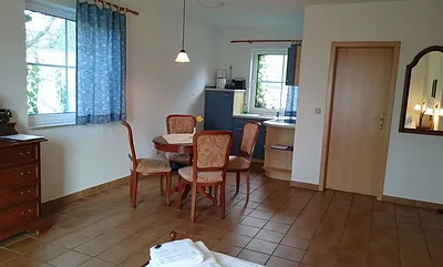 Küchenzeile und Essecke