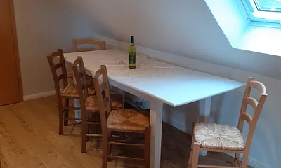 Großer Esstisch für die Familie