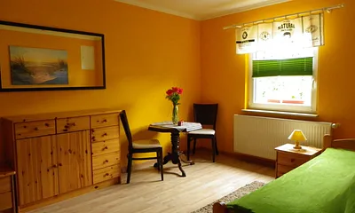 zweites Schlafzimmer mit 2 Einzelbetten