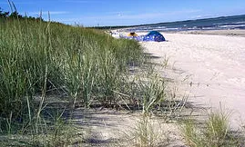 Schöner Glower Sandstrand