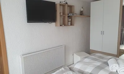 Schlafzimmer mit sat TV+ DVD