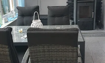 Terrasse /Wintergarten mit  Kamin und Sat-TV  18 m ² groß Münzwaschmaschine vorhanden