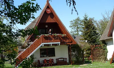 Außentreppe zum Balkon der FeWo Sperlingslust