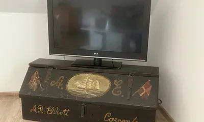 Historische Schiffszimmermannskiste