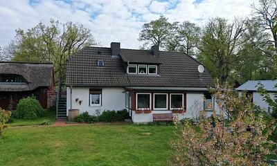 Wiesenblick mit Garten