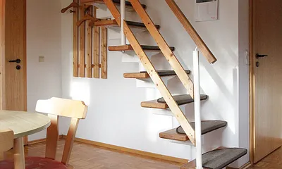 Treppe vom Wohnzimmer ins 2. Schlafzimmer