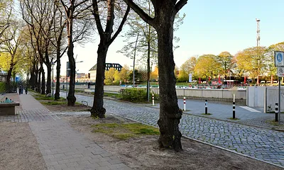 Raus aus dem Haus !!!  Jetzt wissen Sie sicher schon wo es ist...