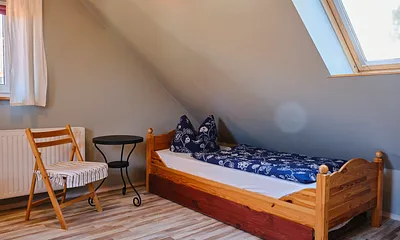 Einzelbett im Schlafzimmer