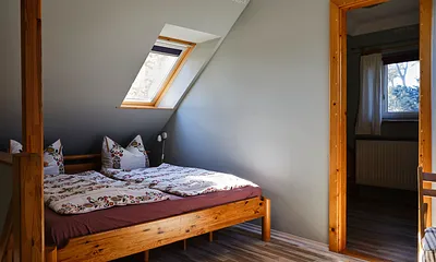 1. Schlafzimmer (mit Doppelbett)