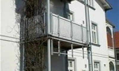 Die Wohnung mit Balkon liegt in der 1. Etage