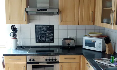 Große Küche mit Sitzgelegenheit / Eckbank für 6 Personen