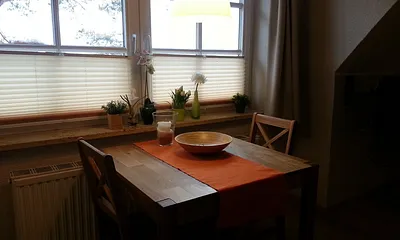 Essplatz direkt am Fenster