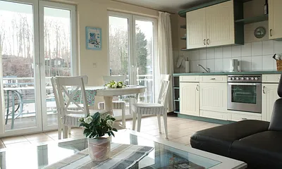 Sehr gut ausgestattete Einbauküche