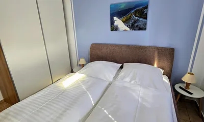 Schlafzimmer2 renoviert 2025 in Westlage mit Bett 1,60 x 2,00 m