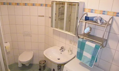 Dusche, Badewanne, Waschmaschine