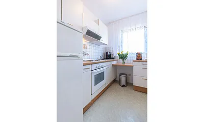 Küche komplett eingerichtet