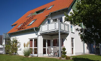 Aussenansicht - Terrasse und Garten