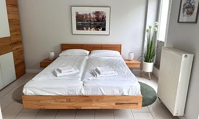 das Schlafzimmer 