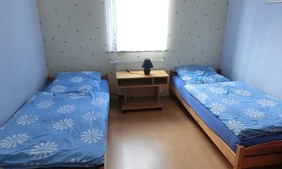 Schlafzimmer mit 2 Einzelbetten