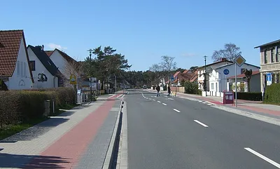 Hauptstraße Glowe in einer ruhigeren Jahreszeit