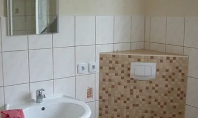 Bad (WC u. Waschgelegenheit)