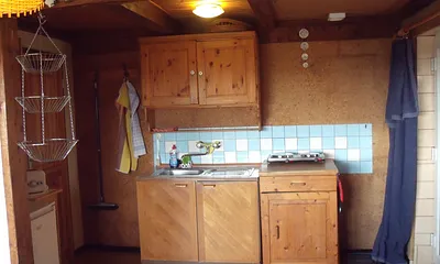 Eingangsbereich und Küchenzeile