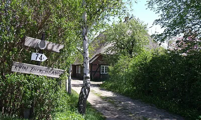 Hufe 2, Haus Vorderansicht.Hier fahren Sie rein