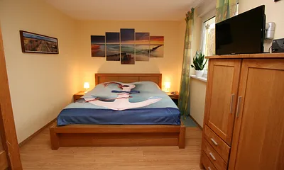 Schlafzimmer "2" - Doppelbett