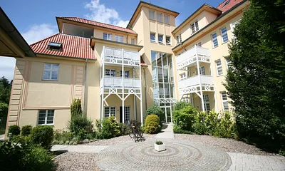 Rückwärtiger Eingang vom Parkplatz ohne Stufen zur Wohnung