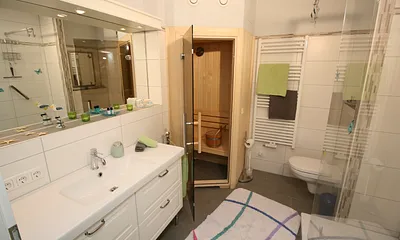 Bad mit eigener Sauna